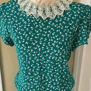 ⭐️Vintage⭐️ Karin Stevens 80’s Green/Ivory Cottage Core Lace Collar Midi Dress